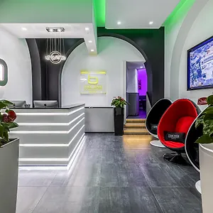The One Boutique & (adults Only) מלון